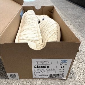 NIB - TOMS Classic Natural Cable Knit with Shearling | Size 8 | Ivory